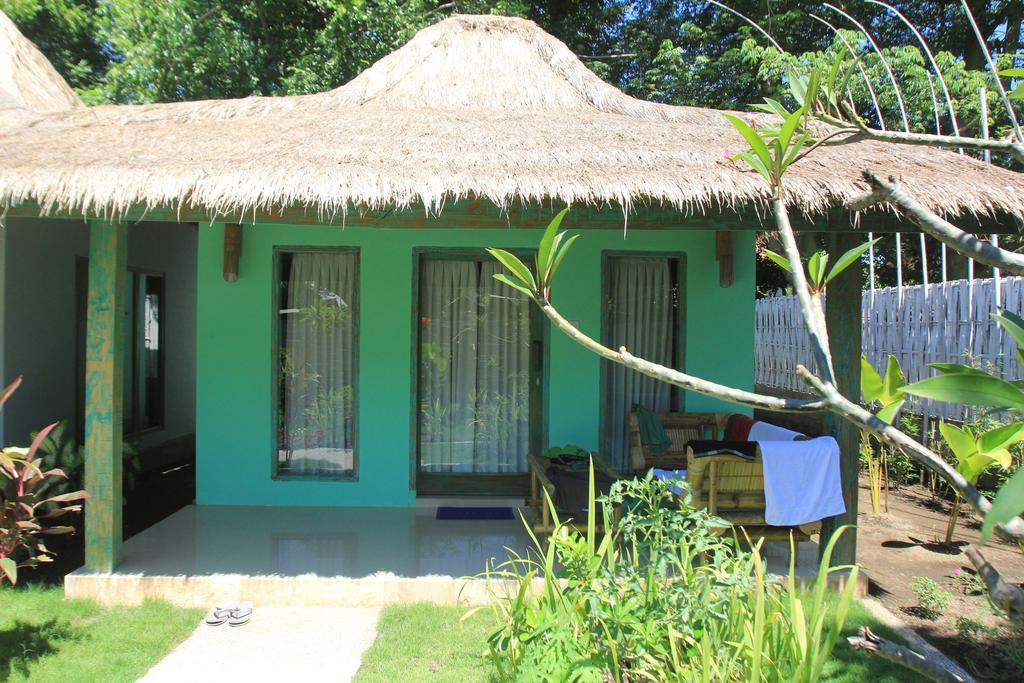 Maha Putri Bungalows ギリ・トラワンガン エクステリア 写真