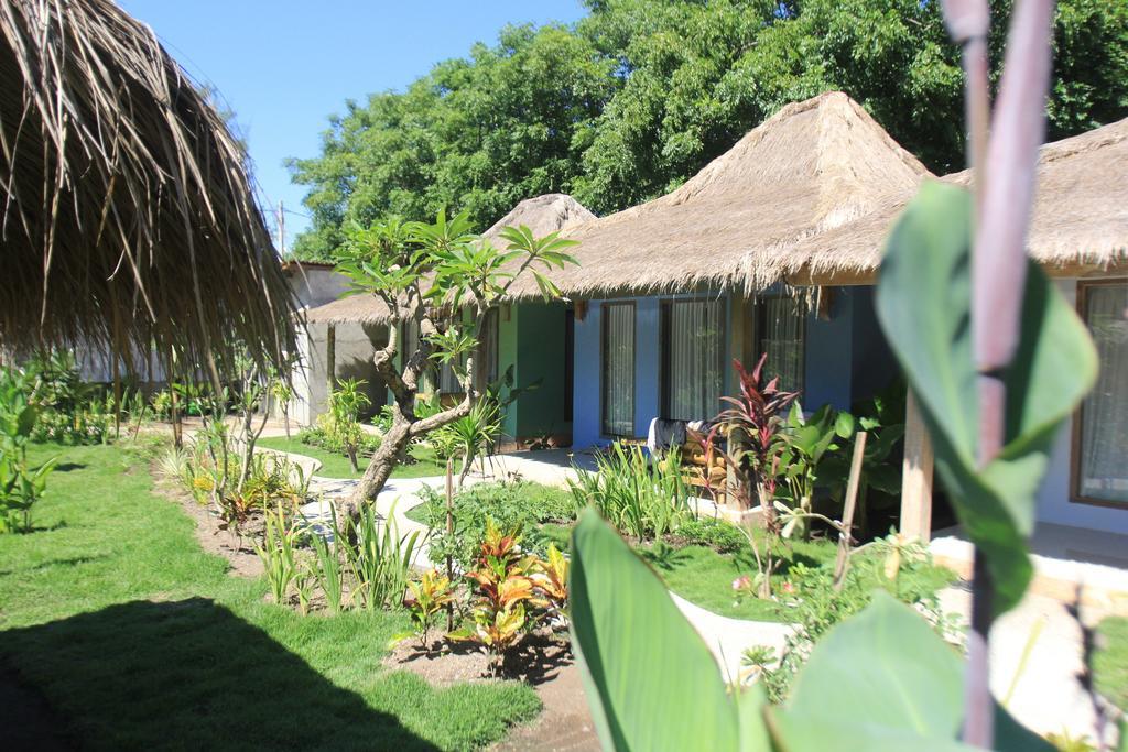 Maha Putri Bungalows ギリ・トラワンガン 部屋 写真